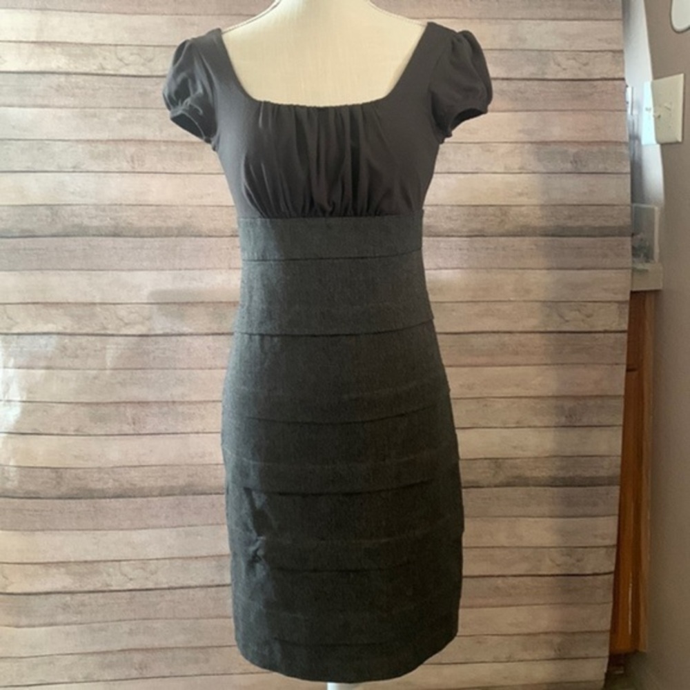 IZByer Junior’s Dress. Size 5.